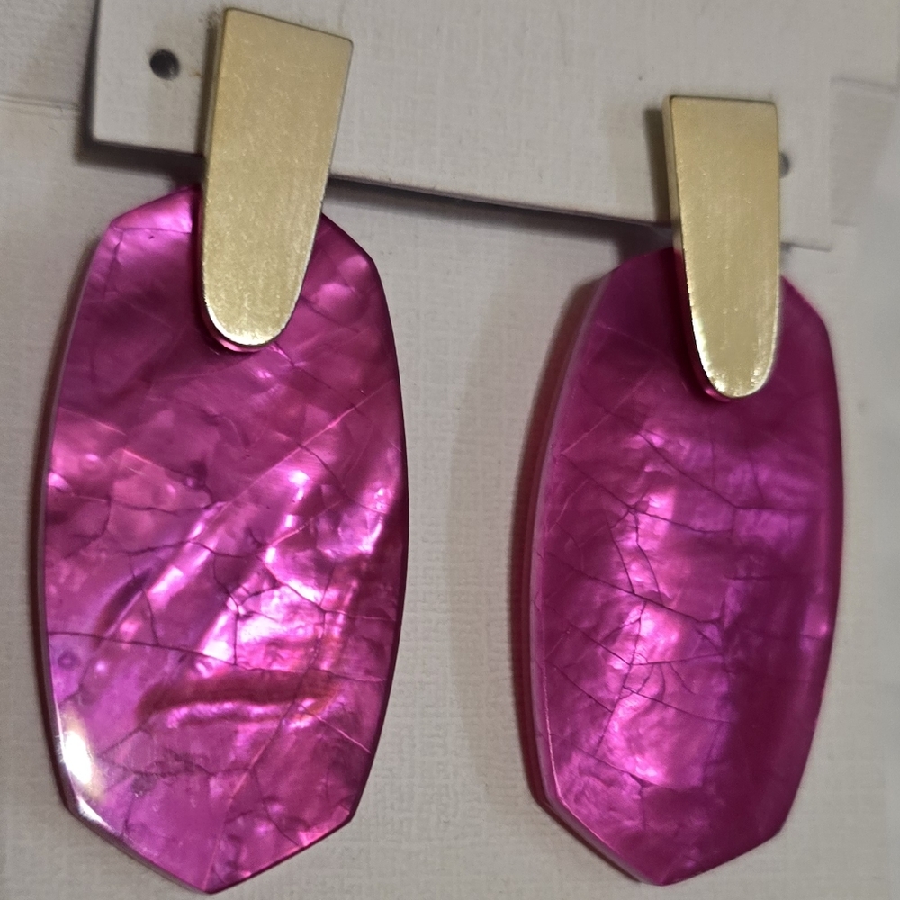NWT KENDRA SCOTT PINK EARRINGS AZALEA ILLUSION